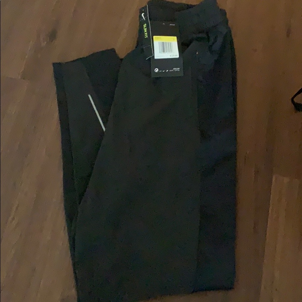Slimfit Nike Pants size small